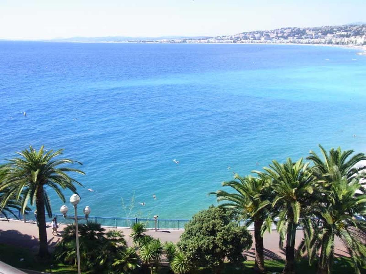 Angle Droit- Loft Et Atypique, Climatisation, Vieux-nice Apartment