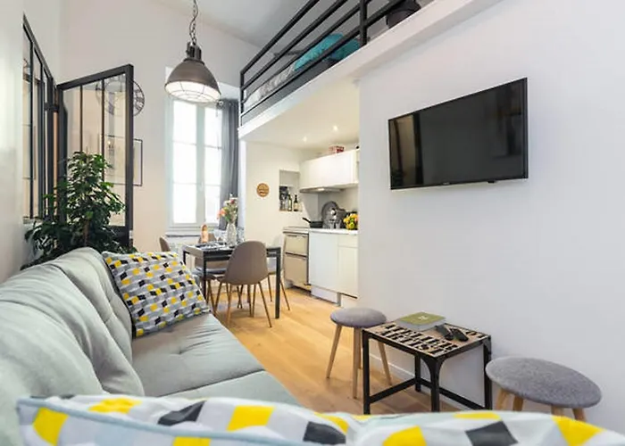 Angle Droit- Loft Charmant Et Atypique, Climatisation, Vieux-Nice